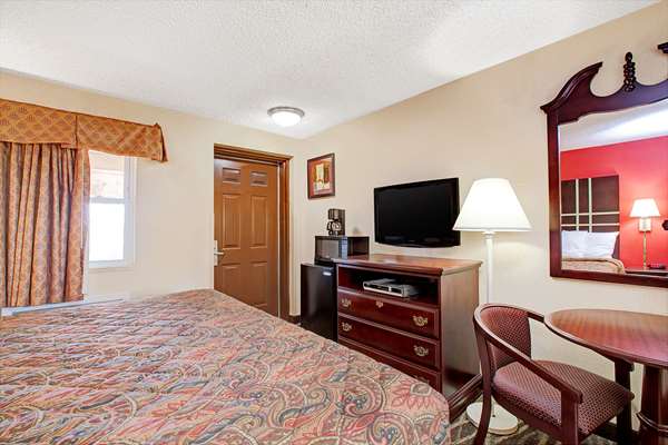 Suite - Days Inn Ridgefield - I-95, Exit 68