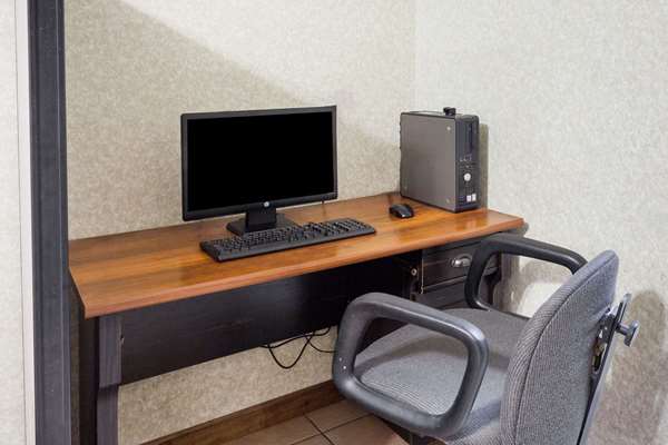 Conference Area - Days Inn Huntsville