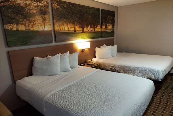  - Days Inn Huntsville