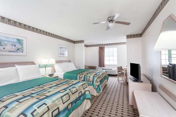  - Days Inn Huntsville