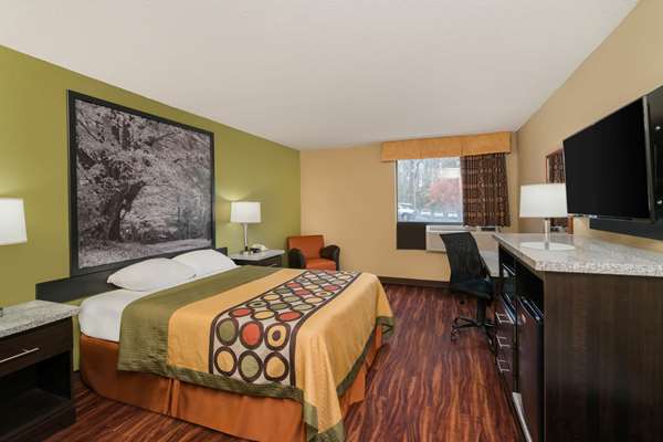  - Super 8 Hotel Raleigh