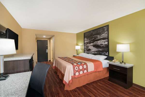  - Super 8 Hotel Raleigh