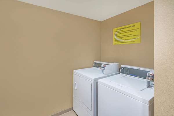  - Super 8 Hotel Raleigh