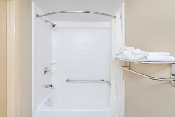  - Super 8 Hotel Raleigh