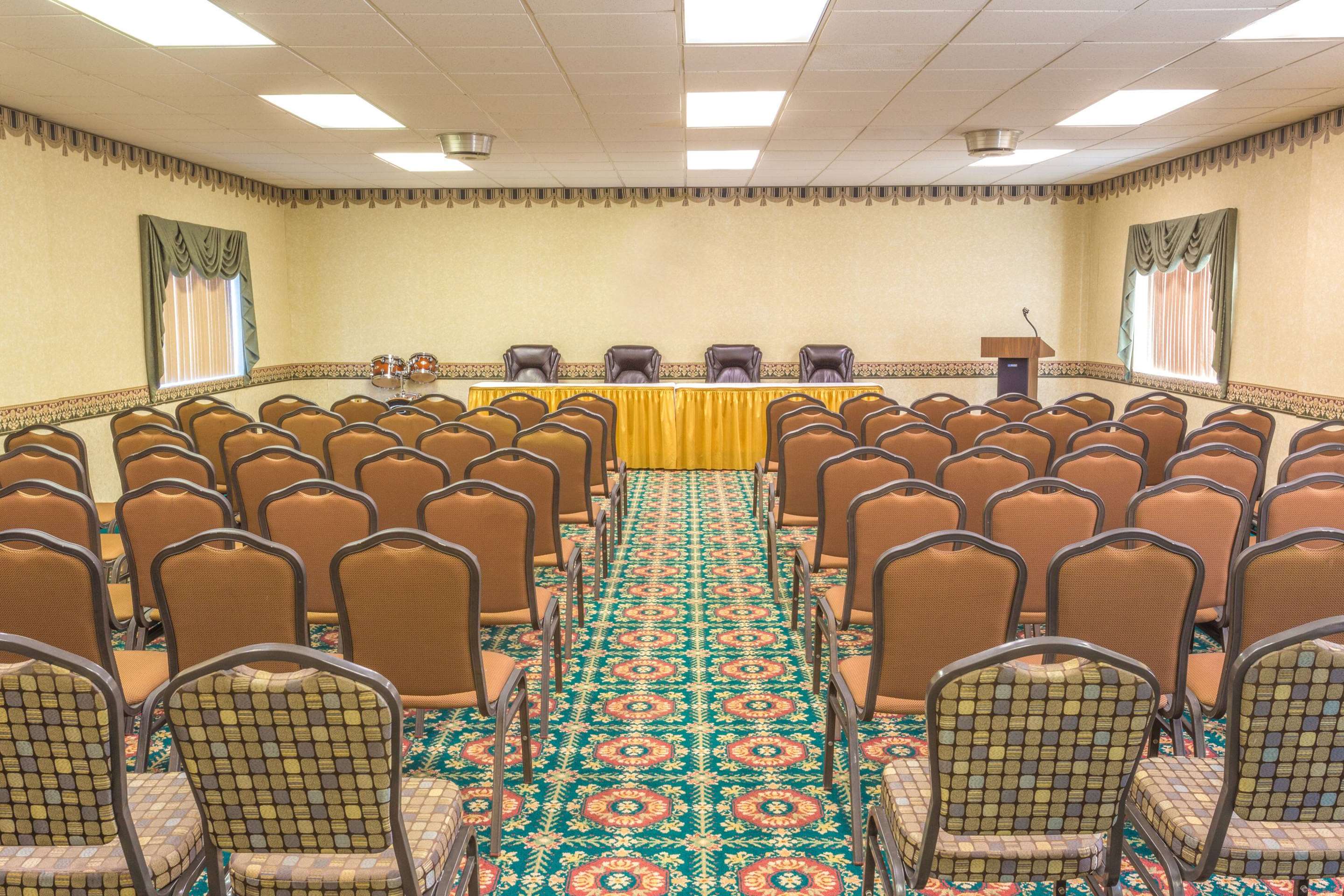 Meeting Room | Travelodge by Wyndham Silver Spring