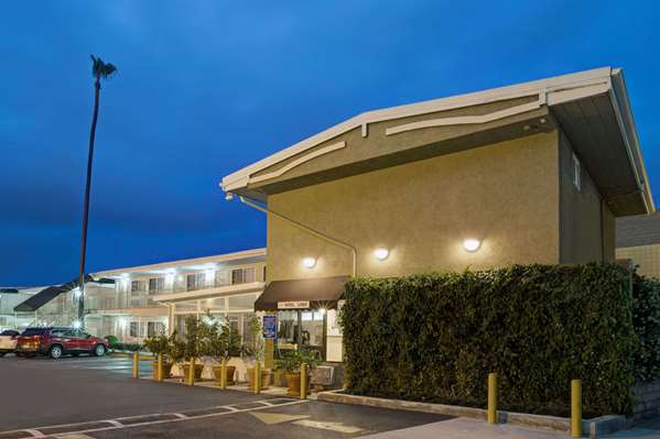 Exterior view - Super 8 Motel Culver City Los Angeles