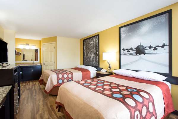  - Super 8 Motel Garner - I-40, Exit 312