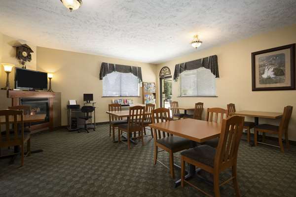  - Howard Johnson Express Inn Leavenworth