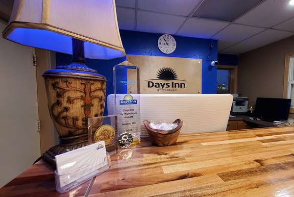  - Days Inn Monett