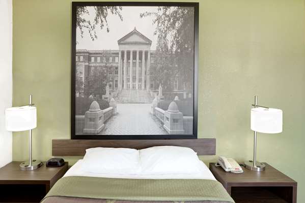  - Super 8 Motel Lafayette - I-65, Exit 172