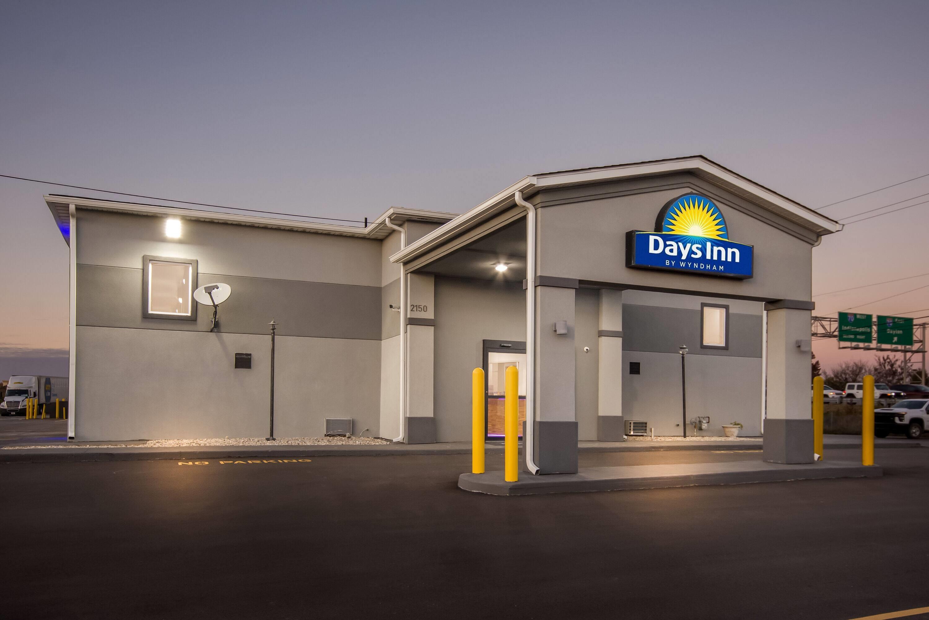 Exterior | Days Inn by Wyndham Indianapolis East Post Road