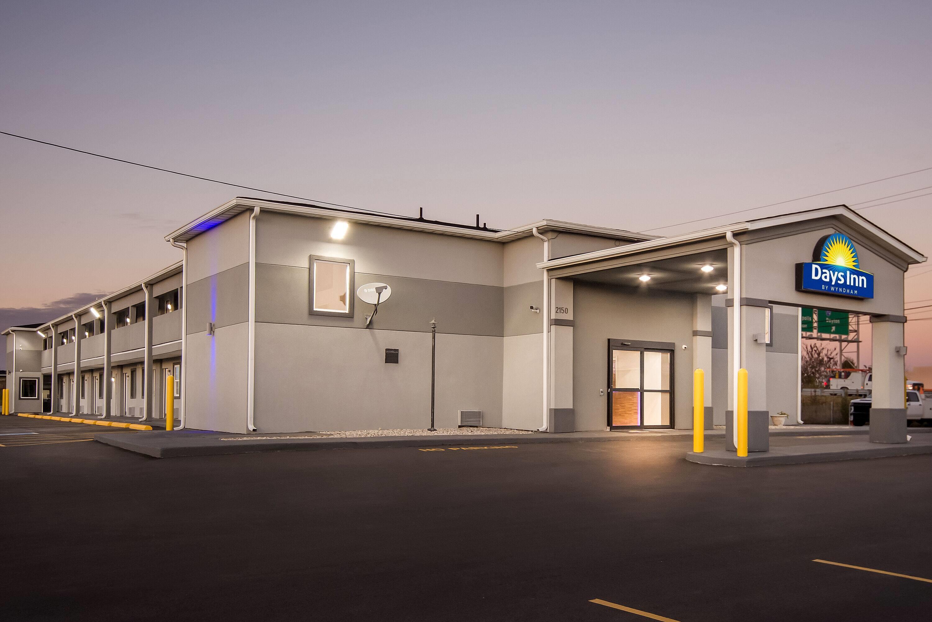 Exterior | Days Inn by Wyndham Indianapolis East Post Road