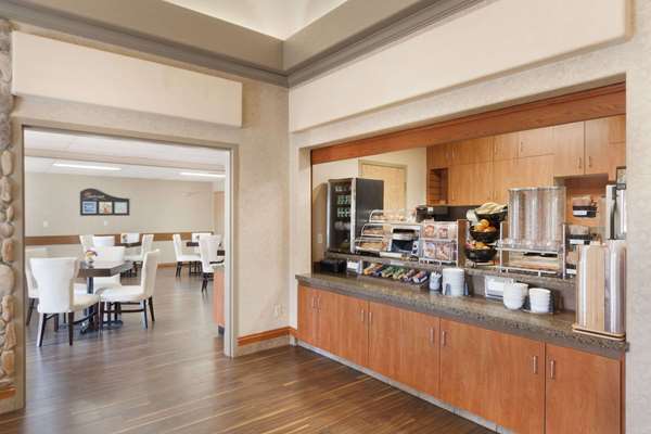 Restaurant - Days Inn Medicine Hat