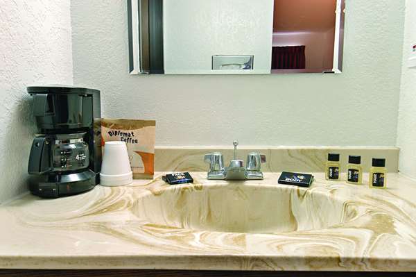  - Travelodge Shakopee