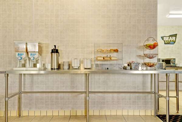  - Travelodge Shakopee