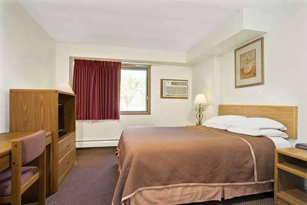  - Travelodge Shakopee