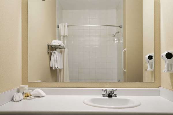  - Days Inn Moose Jaw