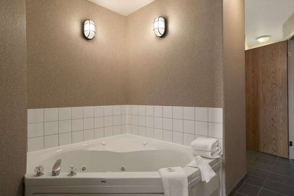 Suite - Days Inn Prince Albert