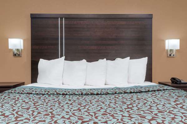  - Days Inn Maumee - I-80 & I-90, Exit 59