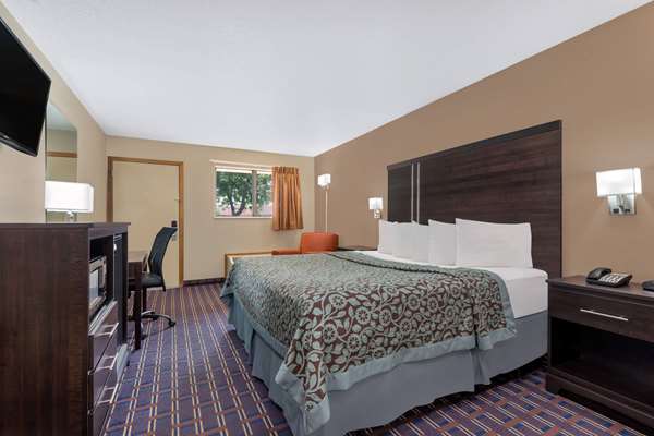  - Days Inn Maumee - I-80 & I-90, Exit 59