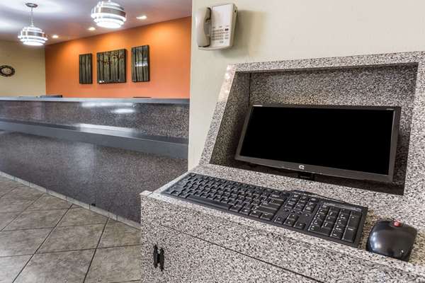 Conference Area - Days Inn & Suites Morris - I-80, Exit 112