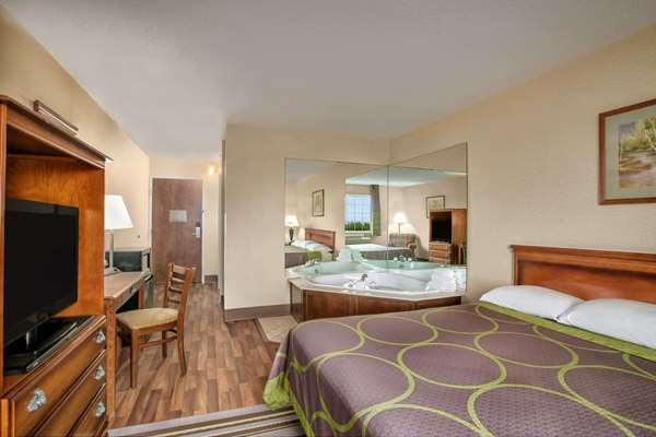 Suite - Super 8 Hotel Grayville