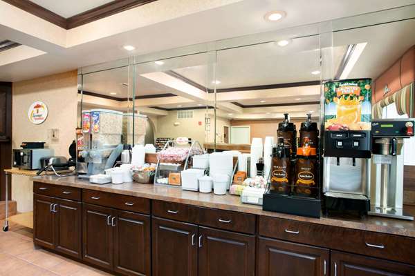  - Super 8 Hotel Grayville