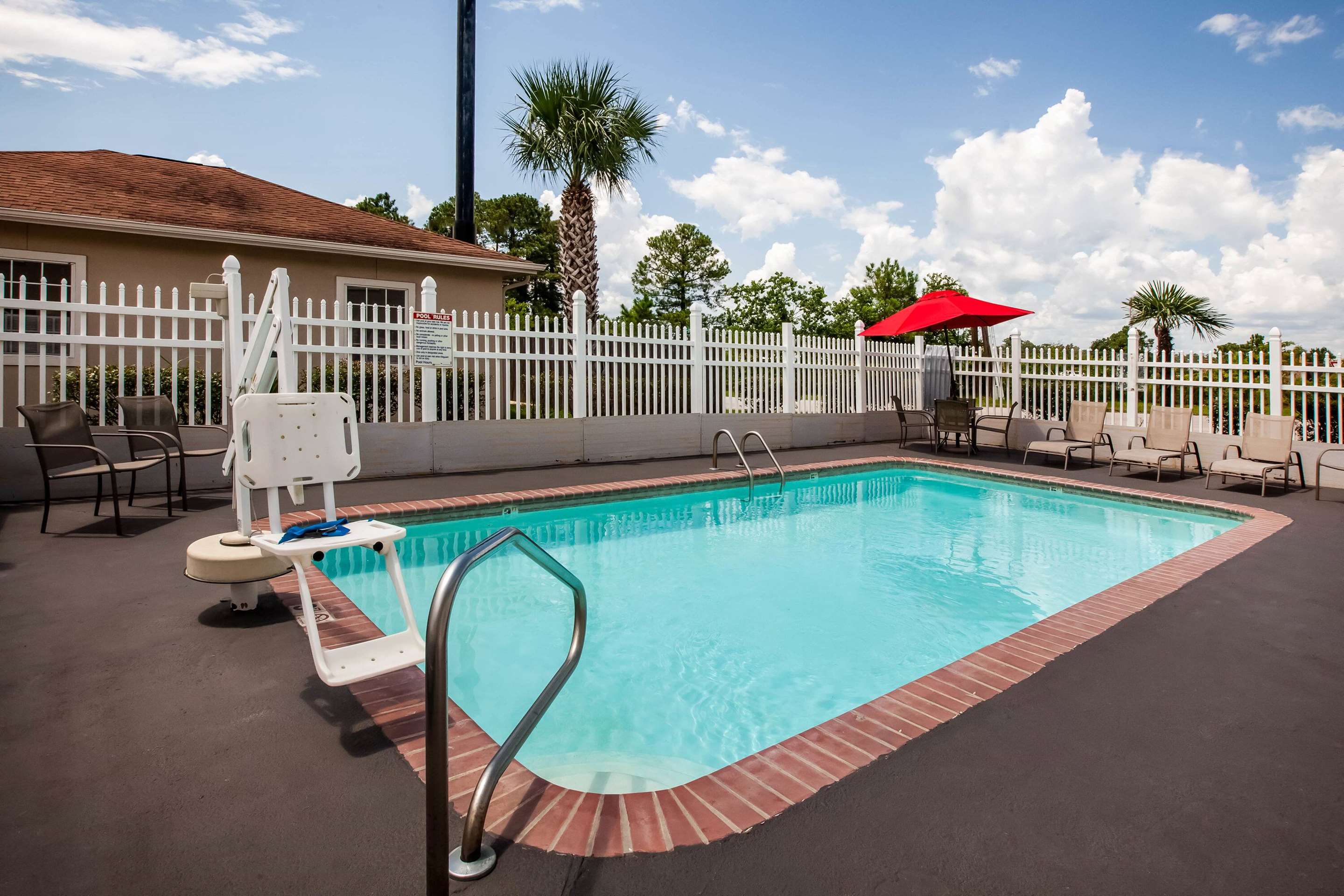 Pool | Days Inn by Wyndham Sulphur LA