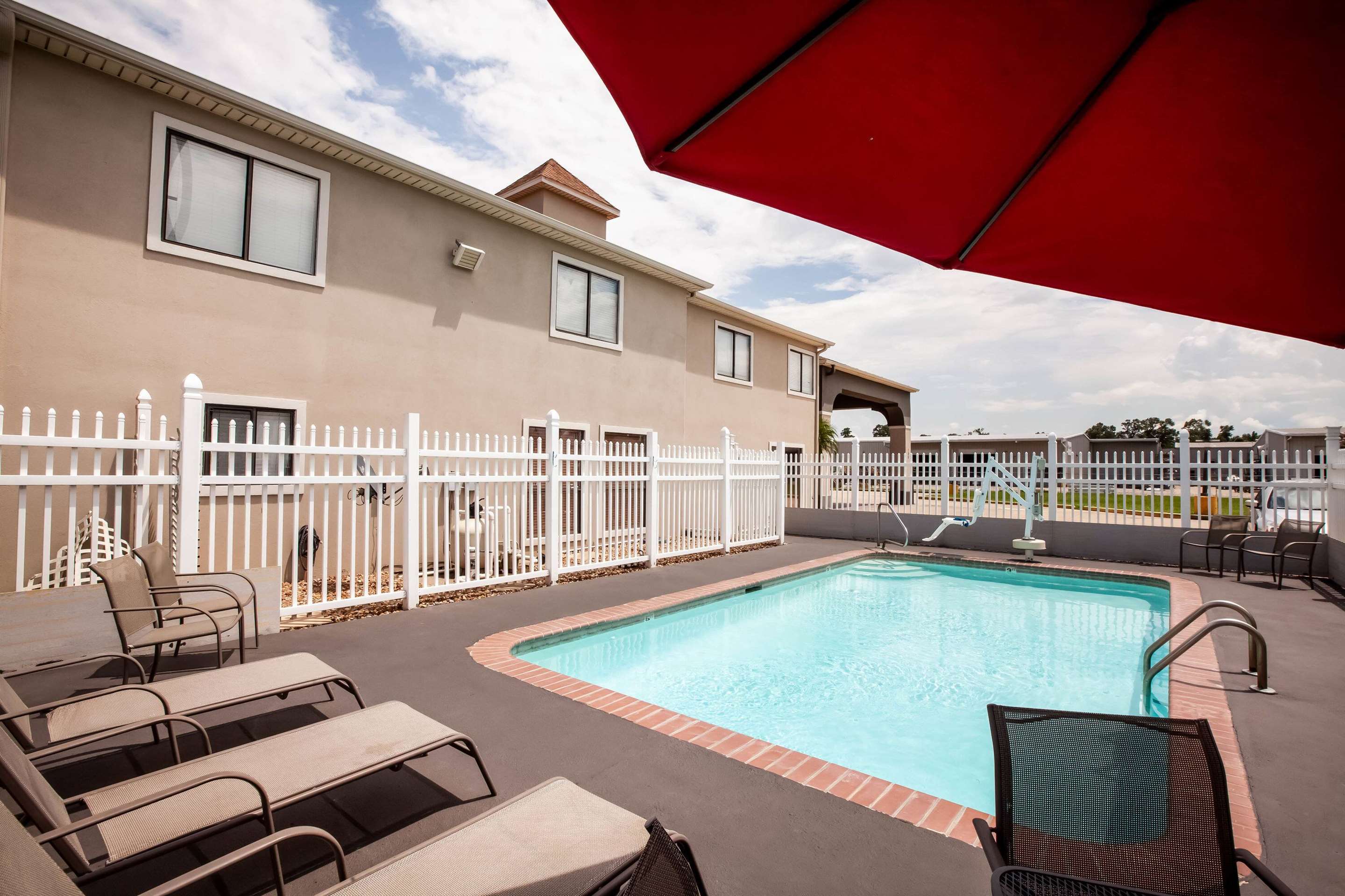 Pool | Days Inn by Wyndham Sulphur LA