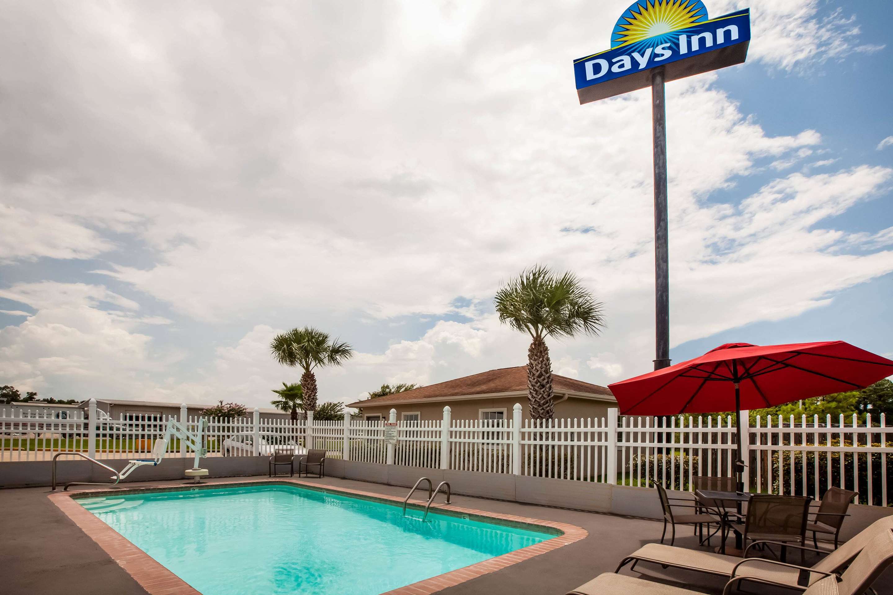 Pool | Days Inn by Wyndham Sulphur LA