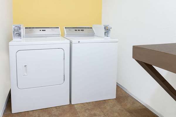 Amenities - Days Inn Ardmore