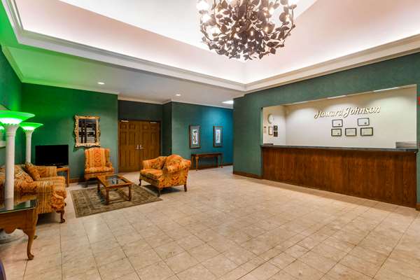  - Howard Johnson Hotel Salem - I-81, Exit 137