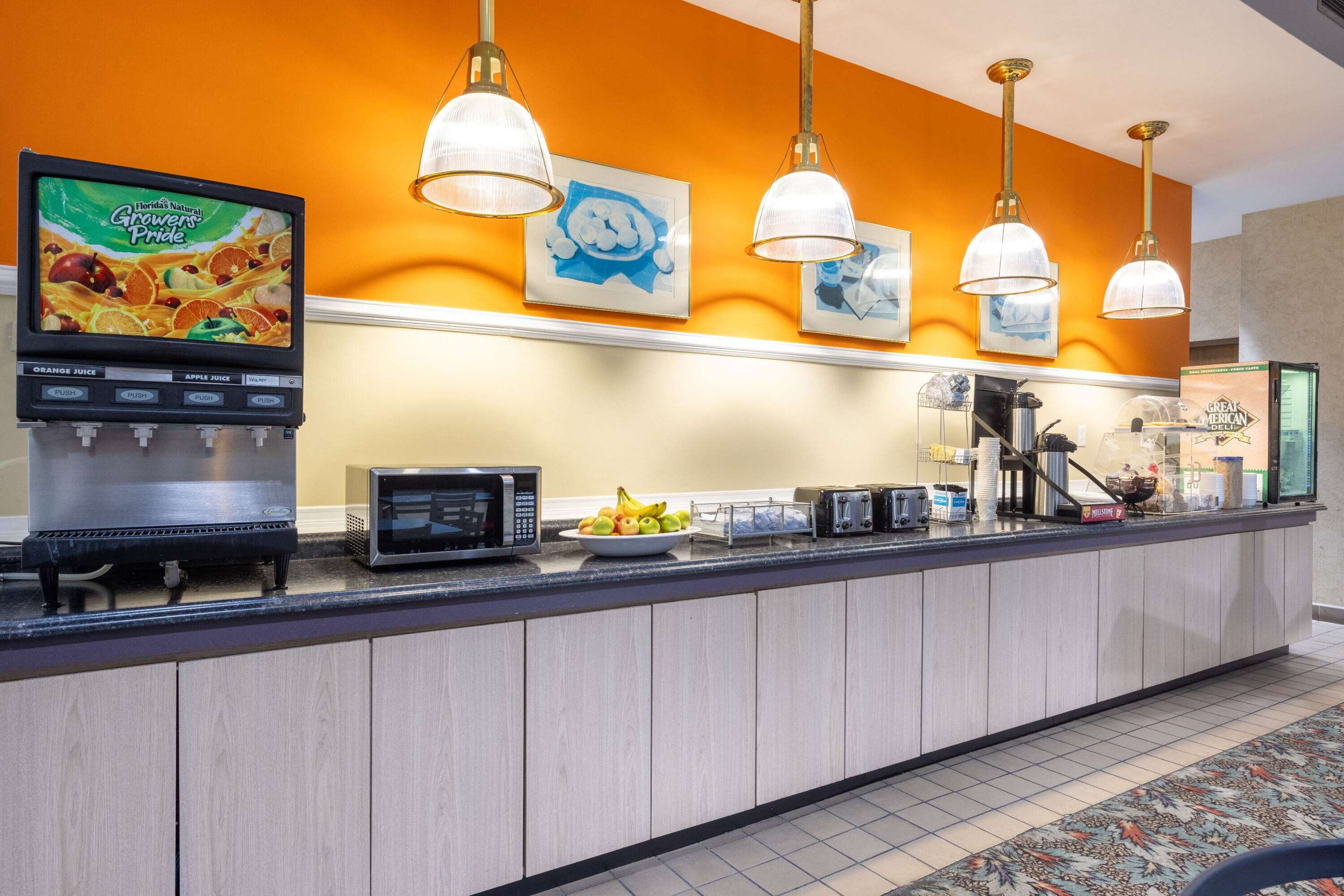 Property amenity | Howard Johnson by Wyndham Salem Hotel & Conference Center