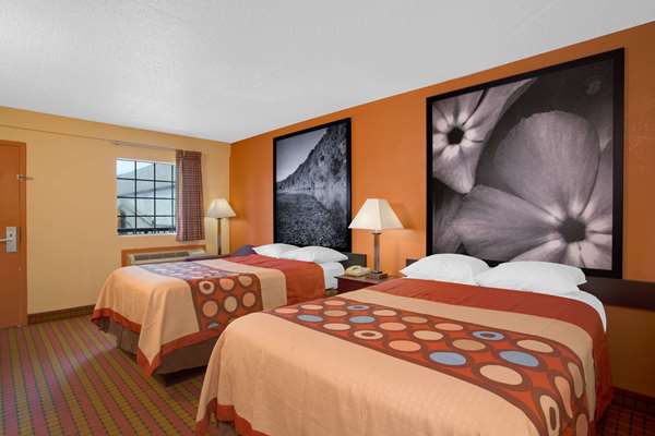  - Super 8 Motel Monticello