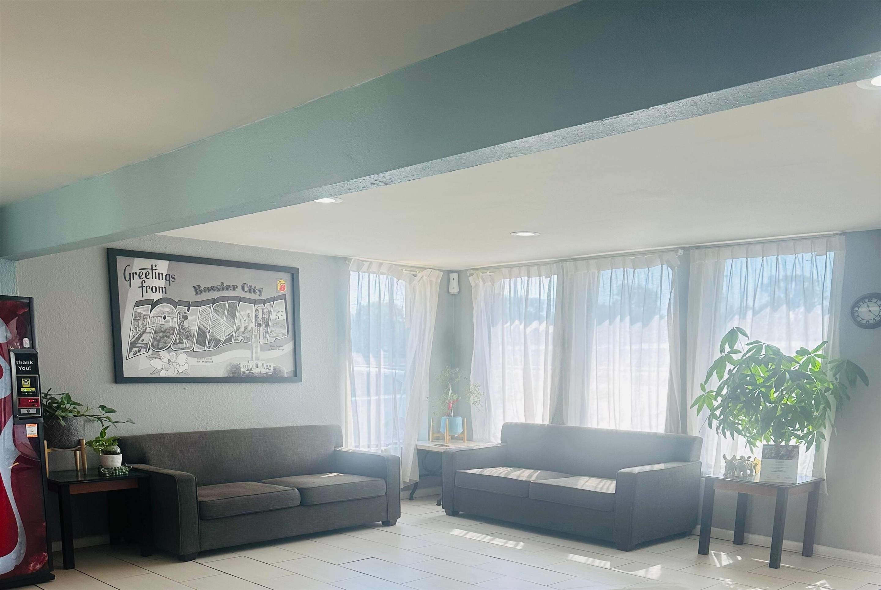 Lobby | Super 8 by Wyndham Bossier City/Shreveport Area