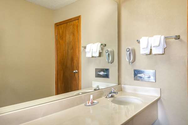  - Super 8 Motel Dayton Intl Airport Vandalia - I-75, Exit 63