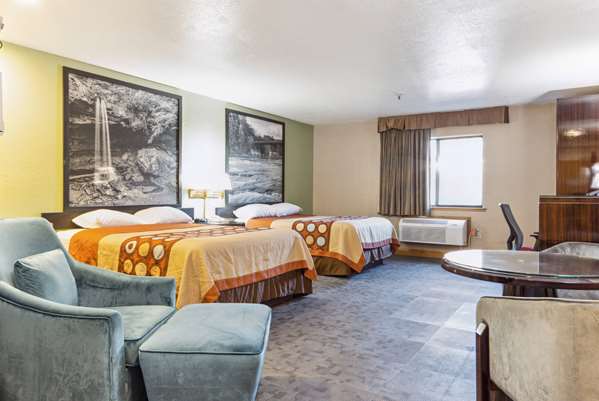  - Super 8 Hotel Uniontown