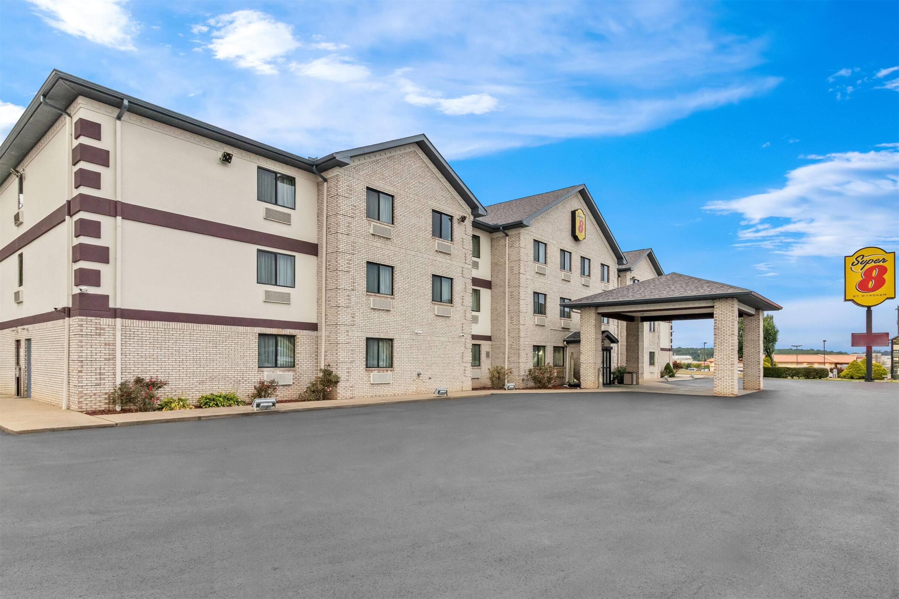 Exterior | Super 8 by Wyndham Uniontown