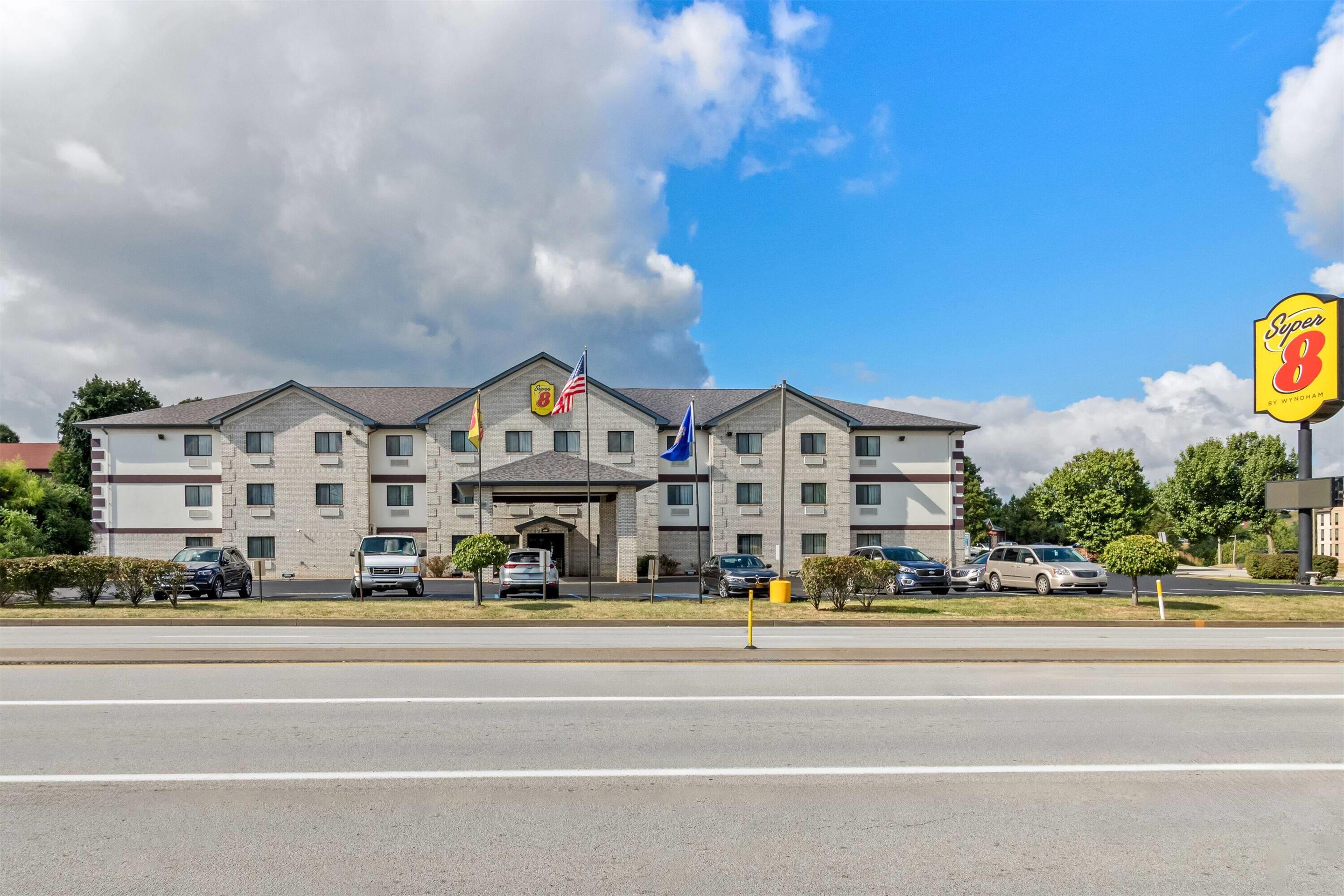 Exterior | Super 8 by Wyndham Uniontown