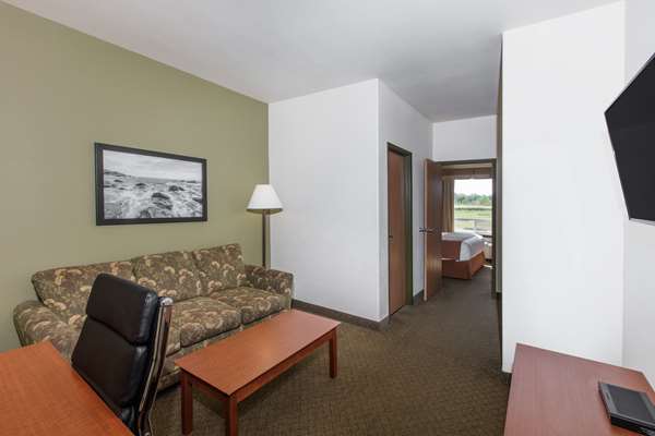 Suite - Super 8 Hotel Amherst