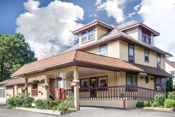 Exterior view - Knights Inn Binghamton Endwell