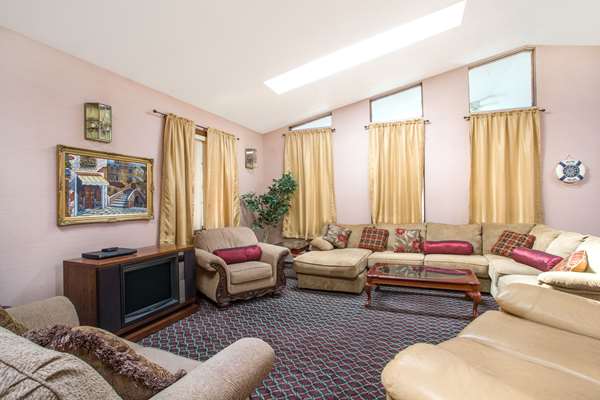  - Knights Inn Binghamton Endwell