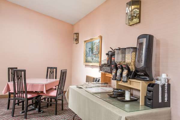 Restaurant - Knights Inn Binghamton Endwell