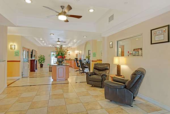  - Super 8 Hotel Airport North Austin