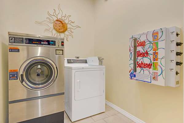  - Super 8 Hotel Airport North Austin