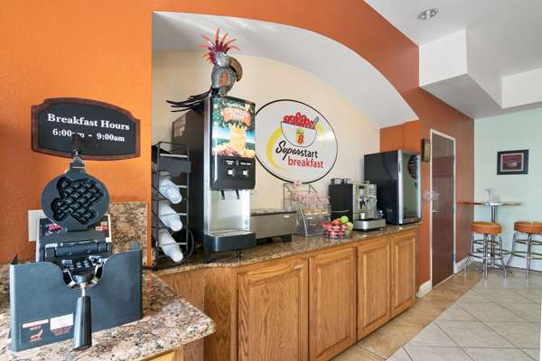  - Super 8 Hotel South Austin