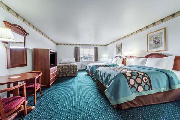  - Super 8 Hotel Weatherford - I-20, Exit 408