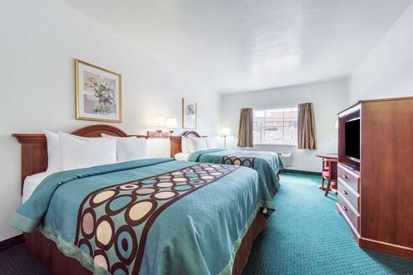  - Super 8 Hotel Weatherford - I-20, Exit 408