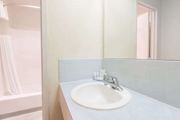  - Travelodge Platte City