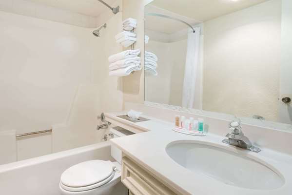  - Travelodge Platte City